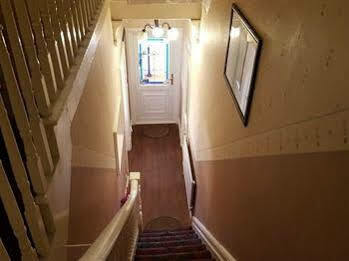 Hotel Myroomz Hollingdales