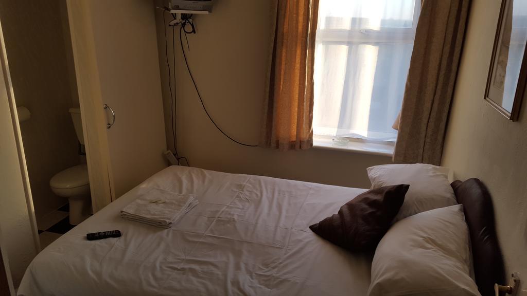 Myroomz Hollingdales Отель