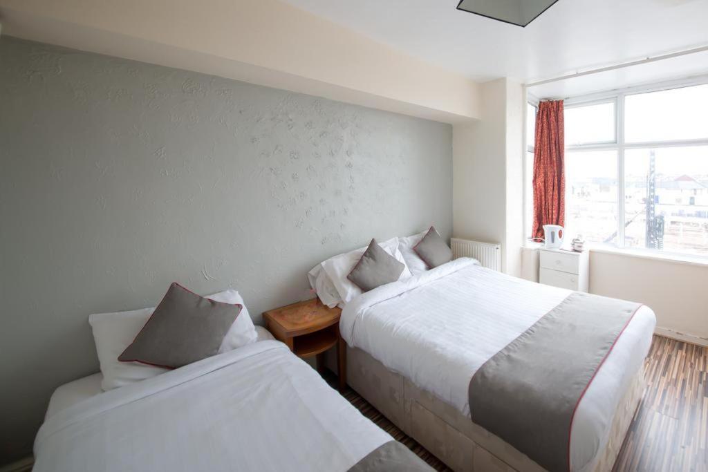 Hotel Myroomz Hollingdales 2*